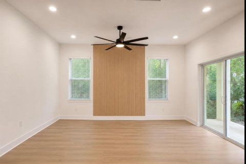 Casa en venta en Brooksville, Florida, 4 dormitorios, 183.02 m2 № 2208276 - foto 2