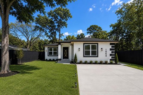 Villa ou maison à Brooksville, Floride 4 chambres, 183.02 m2 № 2208276