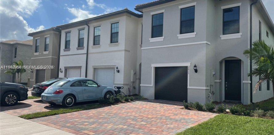 Touwnhouse à Lake Worth, Floride 3 chambres, 169.64 m2 № 1999283