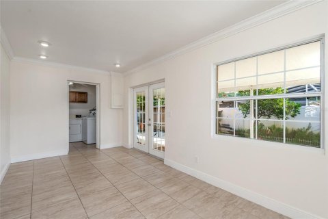 Villa ou maison à vendre à Tampa, Floride: 2 chambres, 101.82 m2 № 2351868 - photo 7