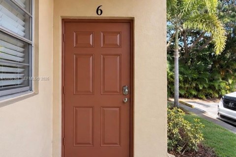 Condo in Stuart, Florida, 2 bedrooms  № 2392060