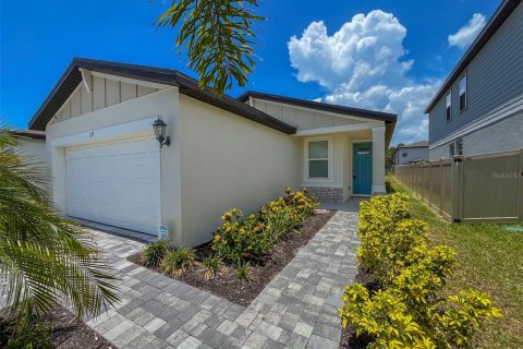 House in Nokomis, Florida 4 bedrooms, 156.73 sq.m. № 2204655