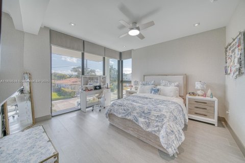 Купить виллу или дом в Норт-Бей-Виллидж, Флорида 6 спален, 436.92м2, № 1968855 - фото 19
