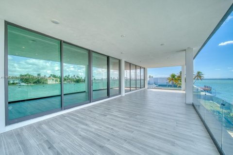 Купить виллу или дом в Норт-Бей-Виллидж, Флорида 6 спален, 436.92м2, № 1968855 - фото 29