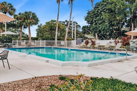 Copropriété à louer à Sarasota, Floride: 2 chambres, 104.98 m2 № 2298794 - photo 17