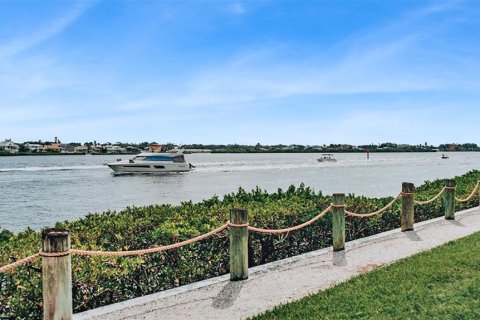 Copropriété à louer à Sarasota, Floride: 2 chambres, 104.98 m2 № 2298794 - photo 18