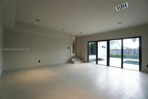 Villa ou maison à vendre à Miami, Floride: 3 chambres, 151.24 m2 № 1895582 - photo 14