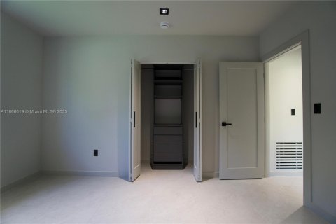 Villa ou maison à vendre à Miami, Floride: 3 chambres, 151.24 m2 № 1895582 - photo 17