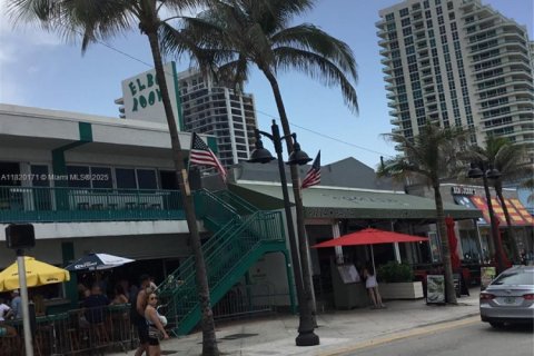Condominio en venta en Fort Lauderdale, Florida, 1 dormitorio, 60.11 m2 № 1961674 - foto 5
