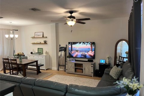 Adosado en venta en Largo, Florida, 2 dormitorios, 105.26 m2 № 1908621 - foto 2