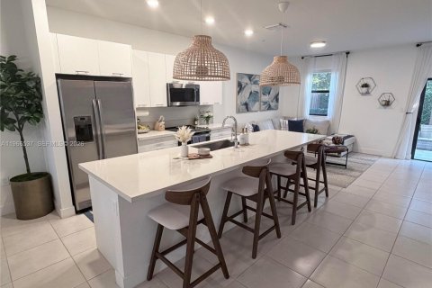 Copropriété à vendre à Doral, Floride: 3 chambres, 132.39 m2 № 2028696 - photo 2