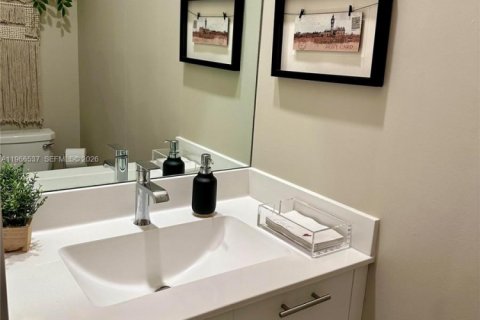 Copropriété à vendre à Doral, Floride: 3 chambres, 132.39 m2 № 2028696 - photo 18