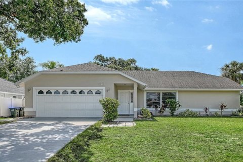 Casa en North Port, Florida 3 dormitorios, 138.52 m2 № 2098038