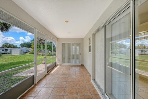 Villa ou maison à vendre à North Port, Floride: 3 chambres, 138.52 m2 № 2098038 - photo 28