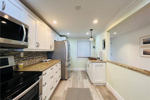 Copropriété à louer à Jensen Beach, Floride: 2 chambres, 111.2 m2 № 2386869 - photo 10