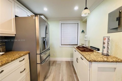 Copropriété à louer à Jensen Beach, Floride: 2 chambres, 111.2 m2 № 2386869 - photo 5