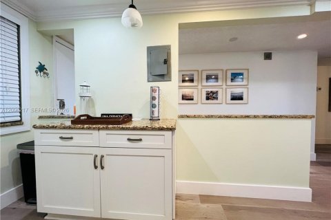 Copropriété à louer à Jensen Beach, Floride: 2 chambres, 111.2 m2 № 2386869 - photo 6