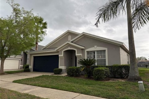 Casa en Davenport, Florida 4 dormitorios, 179.21 m2 № 2098643