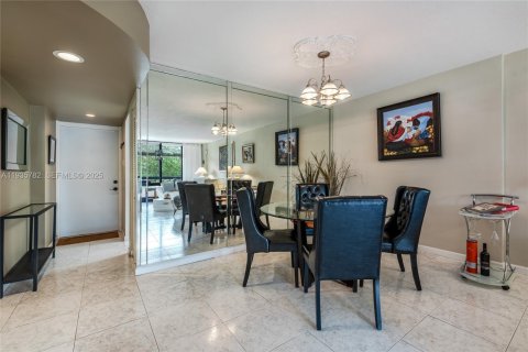Condominio en alquiler en Boca Raton, Florida, 2 dormitorios, 115.66 m2 № 1993894 - foto 6