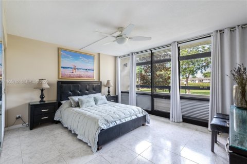 Condominio en alquiler en Boca Raton, Florida, 2 dormitorios, 115.66 m2 № 1993894 - foto 11