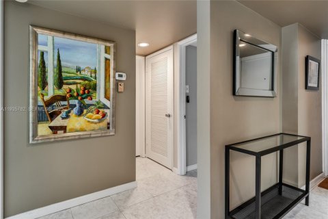 Condominio en alquiler en Boca Raton, Florida, 2 dormitorios, 115.66 m2 № 1993894 - foto 7