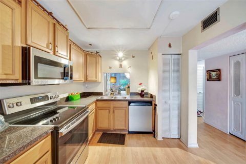 Copropriété à vendre à Lauderhill, Floride: 2 chambres, 117.06 m2 № 2050026 - photo 3