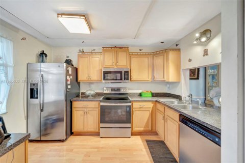 Copropriété à vendre à Lauderhill, Floride: 2 chambres, 117.06 m2 № 2050026 - photo 2