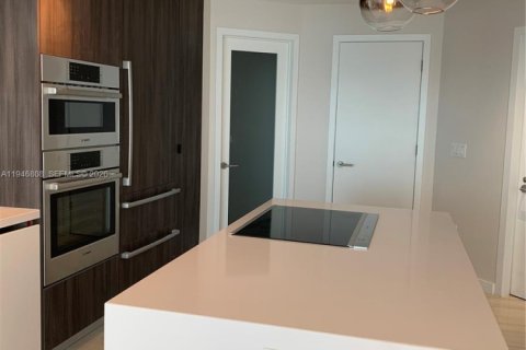 Condo in Miami, Florida, 3 bedrooms  № 2003224 - photo 18