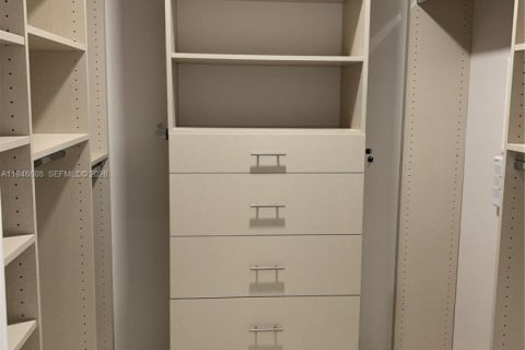 Condo in Miami, Florida, 3 bedrooms  № 2003224 - photo 22