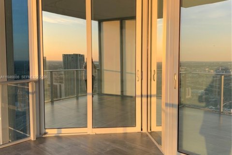 Condo in Miami, Florida, 3 bedrooms  № 2003224 - photo 15