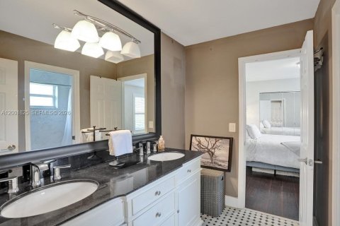 Снять в аренду виллу или дом в Паркленд, Флорида 5 спален, 255.11м2, № 2066350 - фото 18