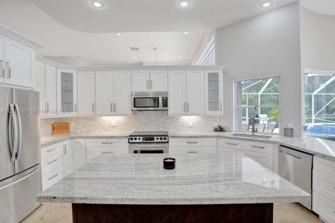 Снять в аренду виллу или дом в Паркленд, Флорида 5 спален, 255.11м2, № 2066350 - фото 7