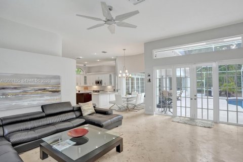 Снять в аренду виллу или дом в Паркленд, Флорида 5 спален, 255.11м2, № 2066350 - фото 14