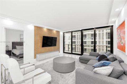 Copropriété à vendre à Surfside, Floride: 2 chambres, 140.28 m2 № 2152749 - photo 12