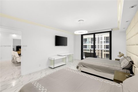 Copropriété à vendre à Surfside, Floride: 2 chambres, 140.28 m2 № 2152749 - photo 18