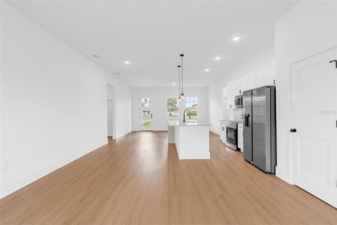 House in Ocala, Florida 4 bedrooms, 174.47 sq.m. № 2321052 - photo 9