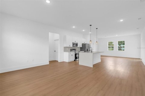 House in Ocala, Florida 4 bedrooms, 174.47 sq.m. № 2321052 - photo 10