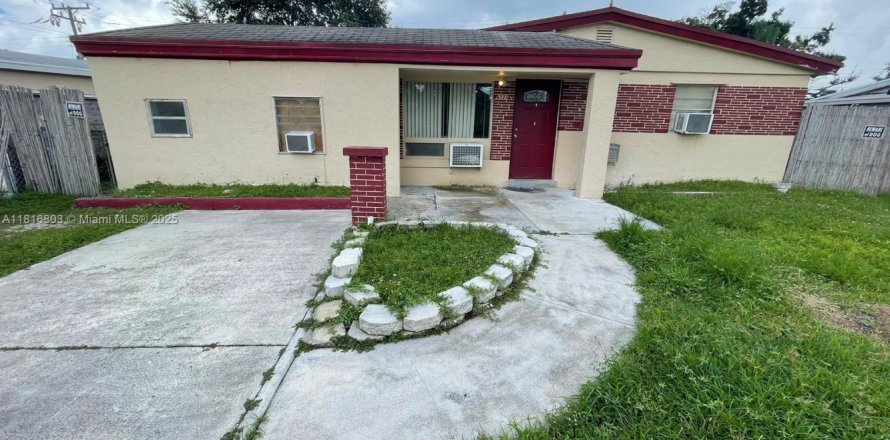 Villa ou maison à Dania Beach, Floride 2 chambres, 74.04 m2 № 1779970