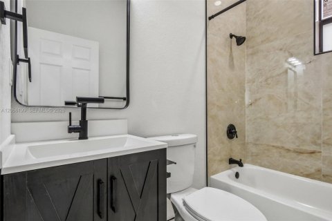 Villa ou maison à vendre à Fort Lauderdale, Floride: 3 chambres, 182.83 m2 № 2176900 - photo 20