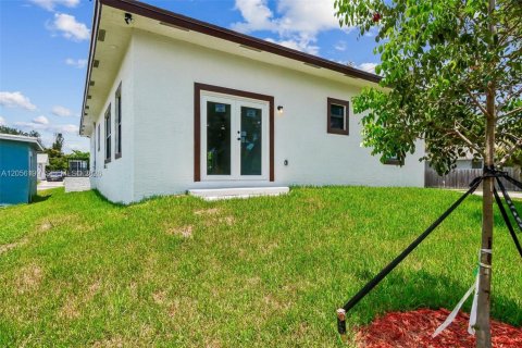 Villa ou maison à vendre à Fort Lauderdale, Floride: 3 chambres, 182.83 m2 № 2176900 - photo 8