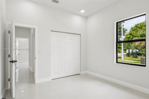 Villa ou maison à vendre à Fort Lauderdale, Floride: 3 chambres, 182.83 m2 № 2176900 - photo 18