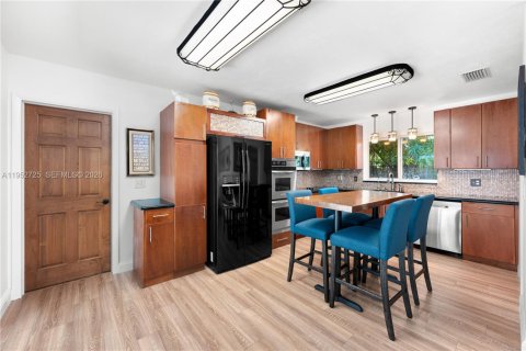 Casa en venta en Pompano Beach, Florida, 3 dormitorios, 172.33 m2 № 2008101 - foto 4