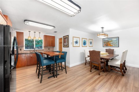 Casa en venta en Pompano Beach, Florida, 3 dormitorios, 172.33 m2 № 2008101 - foto 5