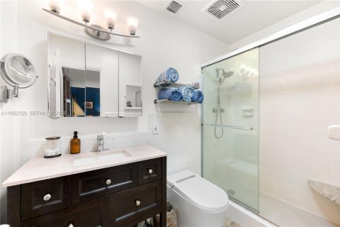 Casa en venta en Pompano Beach, Florida, 3 dormitorios, 172.33 m2 № 2008101 - foto 19