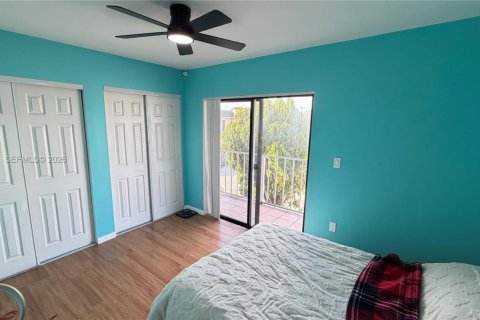 Townhouse in Miami, Florida 3 bedrooms, 133.69 sq.m. № 2042023 - photo 14