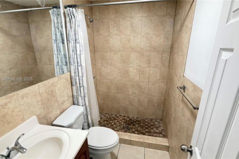 Townhouse in Miami, Florida 3 bedrooms, 133.69 sq.m. № 2042023 - photo 9