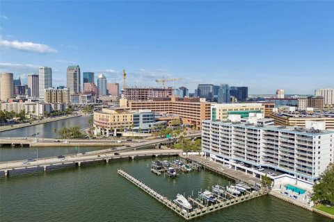 Condo à Tampa, Floride, 2 chambres  № 2135218