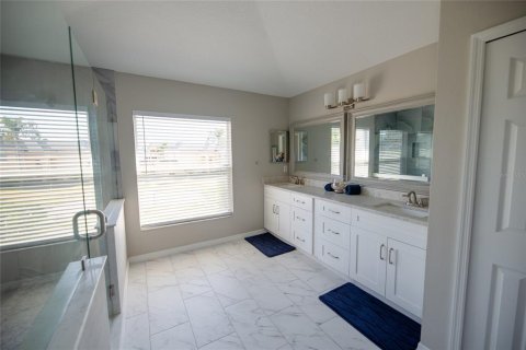 House in Wesley Chapel, Florida 5 bedrooms, 416.3 sq.m. № 1513770 - photo 27