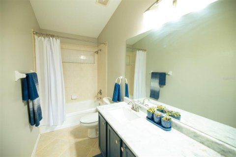 House in Wesley Chapel, Florida 5 bedrooms, 416.3 sq.m. № 1513770 - photo 6