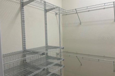 Снять в аренду виллу или дом в Венеция, Флорида 7 комнат, 177.63м2, № 2202068 - фото 23